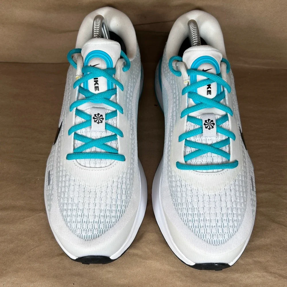 Nike Journey Run Womens Size 7.5 Running Shoes White Teal‎ Black FN0228-105